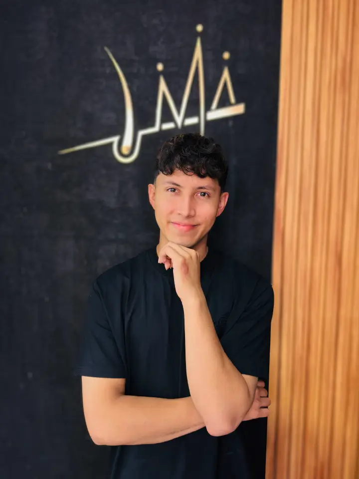 Foto De Andres Medina En Alisados Y Belleza Capilar July Mesa